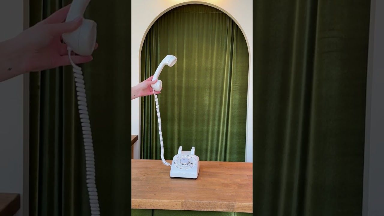 Looking for unique ways to add sustainability to your wedding guestbook table? 🌿💌