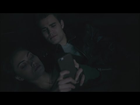 The Originals 3x14 Stefan talks with Hayley about Caroline and Klaus