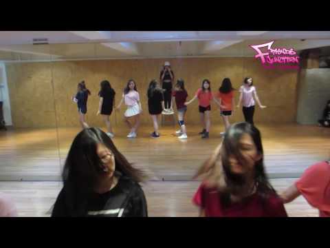 Red Velvet "Russian Roulette" Dance Class