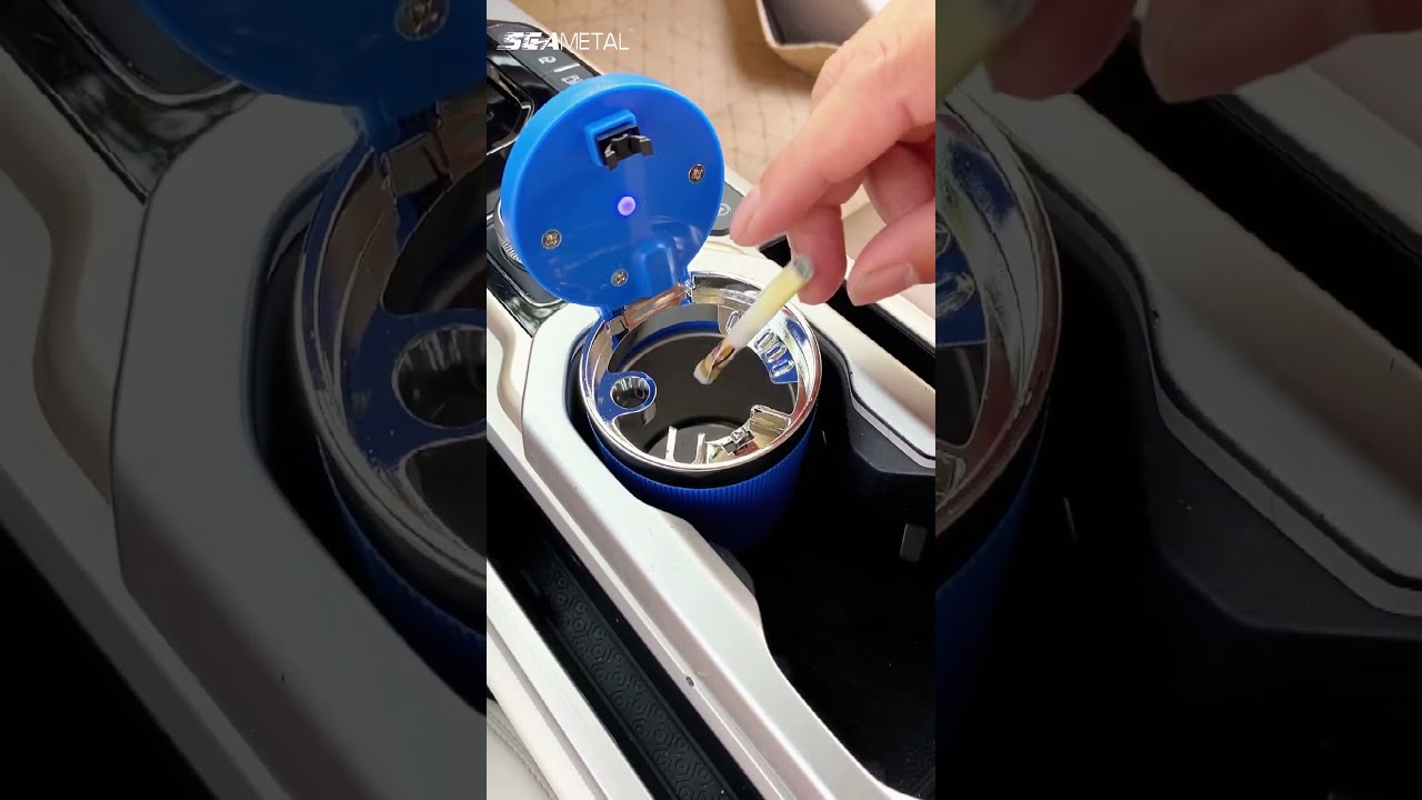 ABS Portable Car Ashtray Cup Ash Tray With LED Light Car Smokeless Smoke Cup Holder Storage
