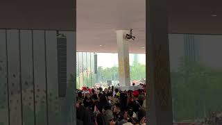 Download lagu Detik detik penonton di prank ariel 🤣🤣 mp3