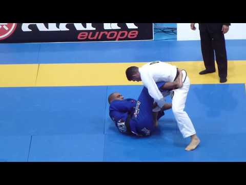 Erberth Santos vs Jordi Lloveras - IBJJF European 2016 - Black Adult - Open