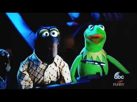 Dave Grohl on ABC's the Muppets!