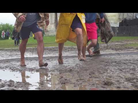 #rainorshine - Ode to pessimists