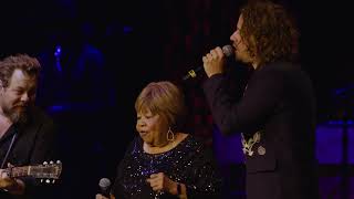 Mavis Staples - Beautiful Strangers (Live) [ft. Kevin Morby &amp; Nathaniel Rateliff &amp; the Night Sweats]