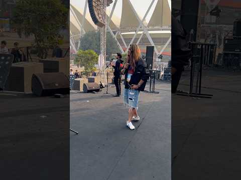 Hey hey sound check is trending on instagram lol.