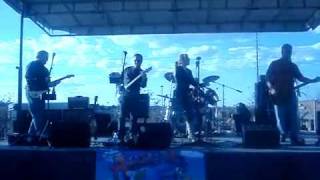 CINDY KAY and Aerial View Band during wind storm!