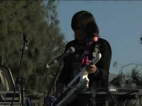 Koko Harsoe.Helga sedli,Eric sondy @ Jazz on Bromo " Harmony Tengger"