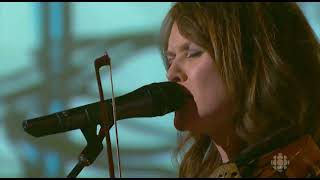 Malade! 2011 - Mara Tremblay - Le Chihuahua