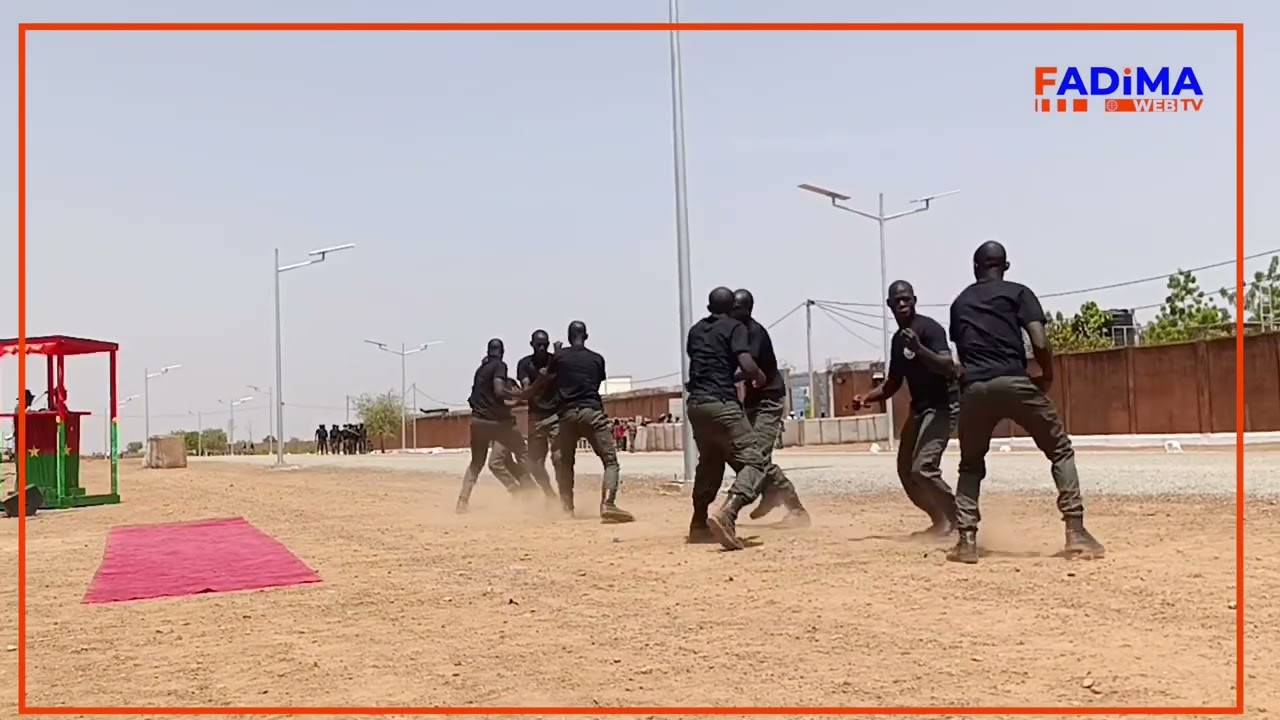 Technique de défense présentée par les élèves GSP lors de la sortie de la 11e  promotion.