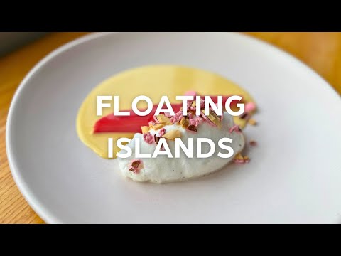 Floating islands - Ile Flottante with Rhubarb