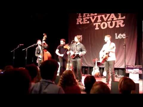 The Revival Tour - Chuck Ragan & Cory Branan - Let it rain (Freiheiz München, 04.11.12)