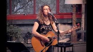 Lucy Kaplansky in Concert