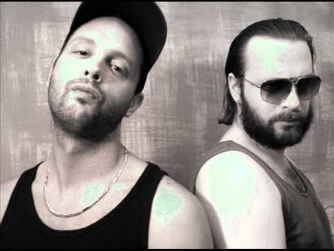 Wikluh Sky & Rahmanee - Grajndujemo