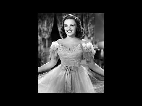 Judy Garland - Im Singing In The Rain ~ Little Nellie Kelly | 1940