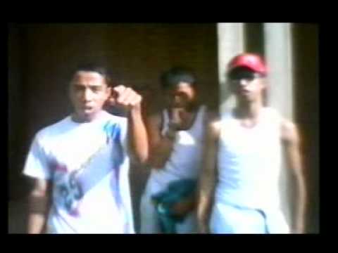 URBAN TRACEUR de MADAGASCAR par Danny Cho Jason G et Johann Chi de Tchochi crew en 2008.avi