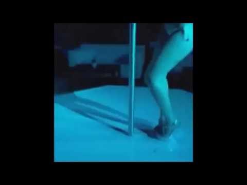 download lagu mp3 mp4 Strip Club Bologna, download lagu Strip Club Bologna gratis, unduh video klip Strip Club Bologna