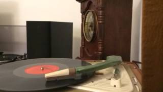 Zeki Müren - Yüce dağ başında yanar bir ışık (taş plak)