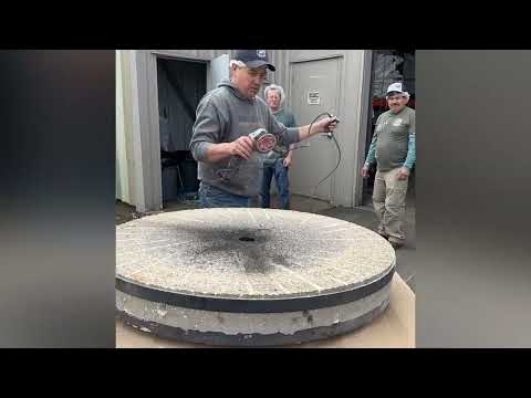 Dressing a mill stone