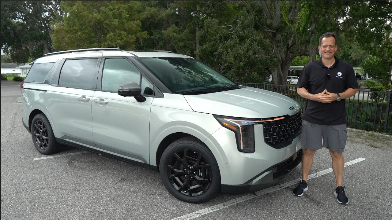The 2026 Kia Carnival Hybrid is a BETTER minivan than a Toyota Sienna