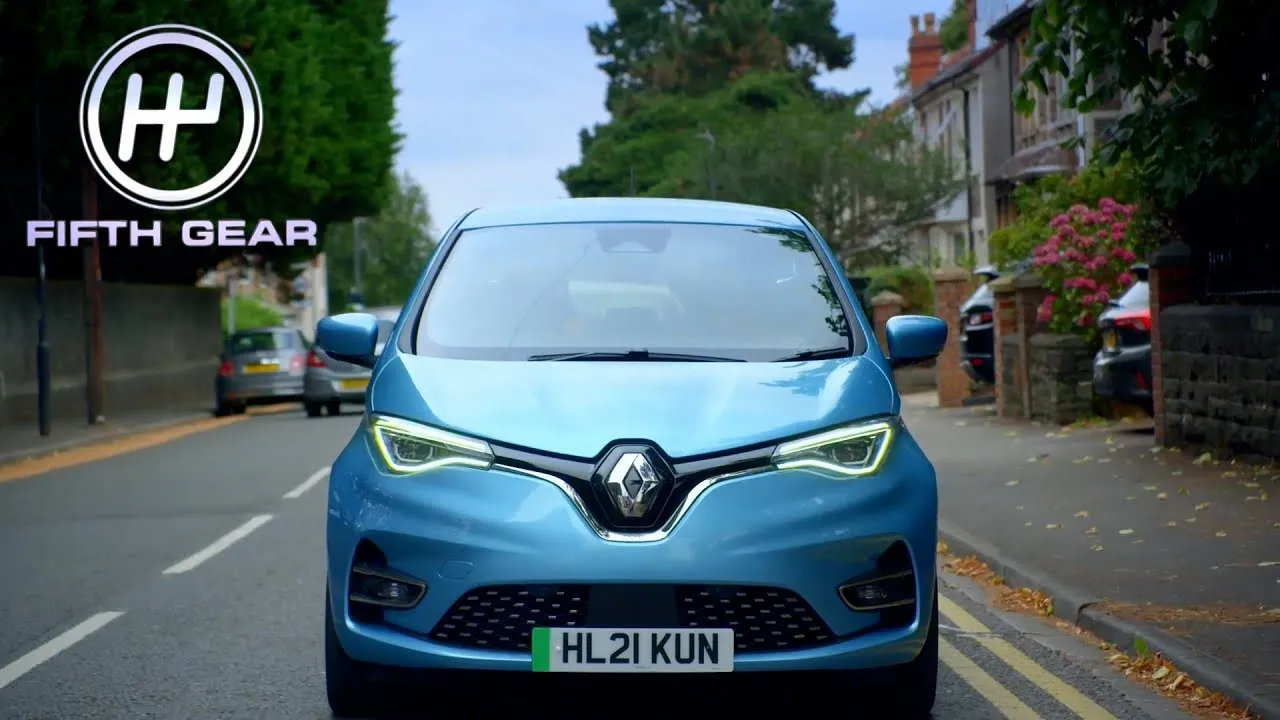 Renault Zoe - Taking the EV Plunge...Can we change your opinion on electric cars? | Fifth Gear