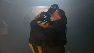 Heinz Field erupts as Ben Roethlisberger comes out of the tunnel again
