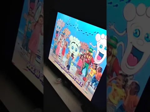 CICINHA ASSISTINDO PATATI PATAT&Aacute