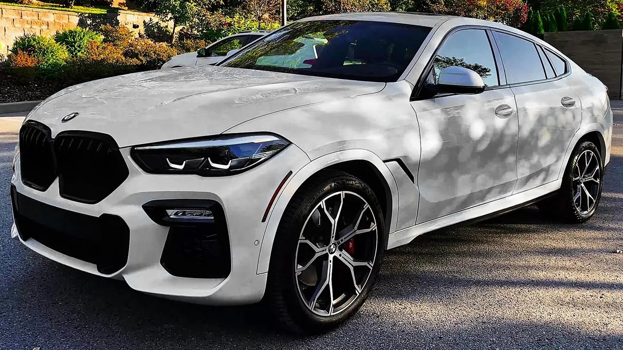 2022 BMW X6 - interior and Exterior Details