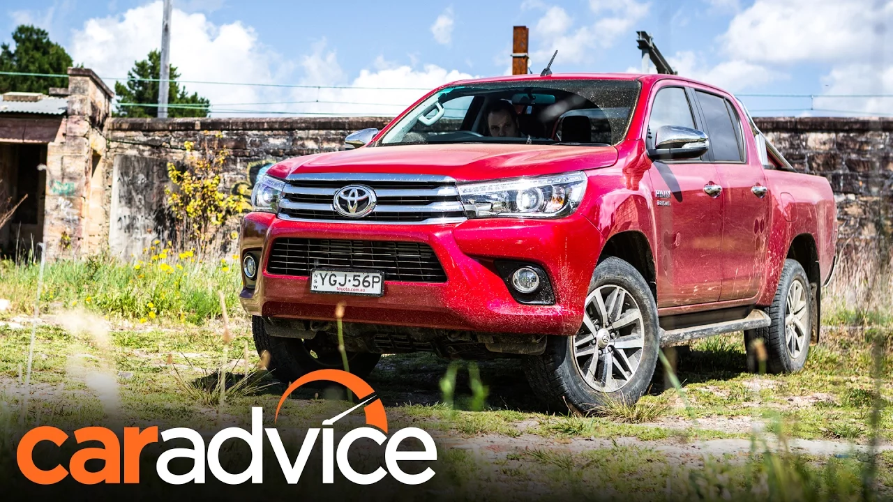 2017 Toyota Hilux SR5 review | CarAdvice