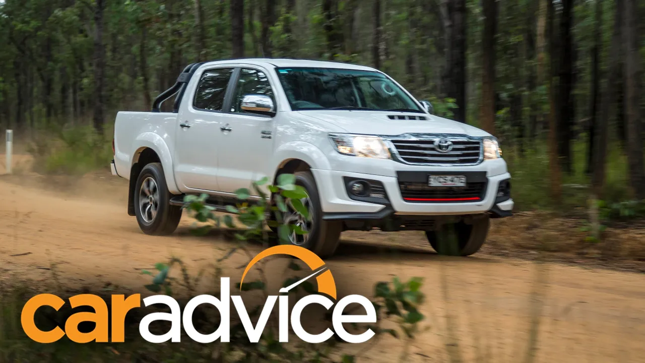 2015 Toyota HiLux Black Edition video review