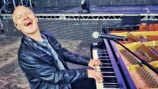 Jammin Out In The Rain! (Vlog 4) The Piano Guys