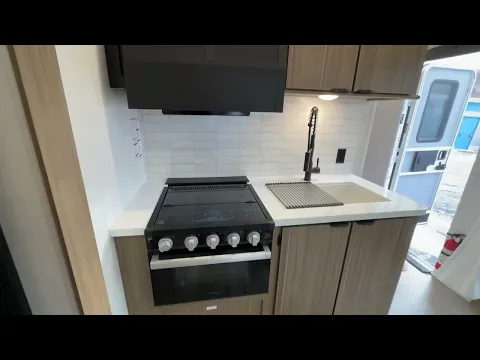 Salem 32veranda 2025 Thumbnail alt