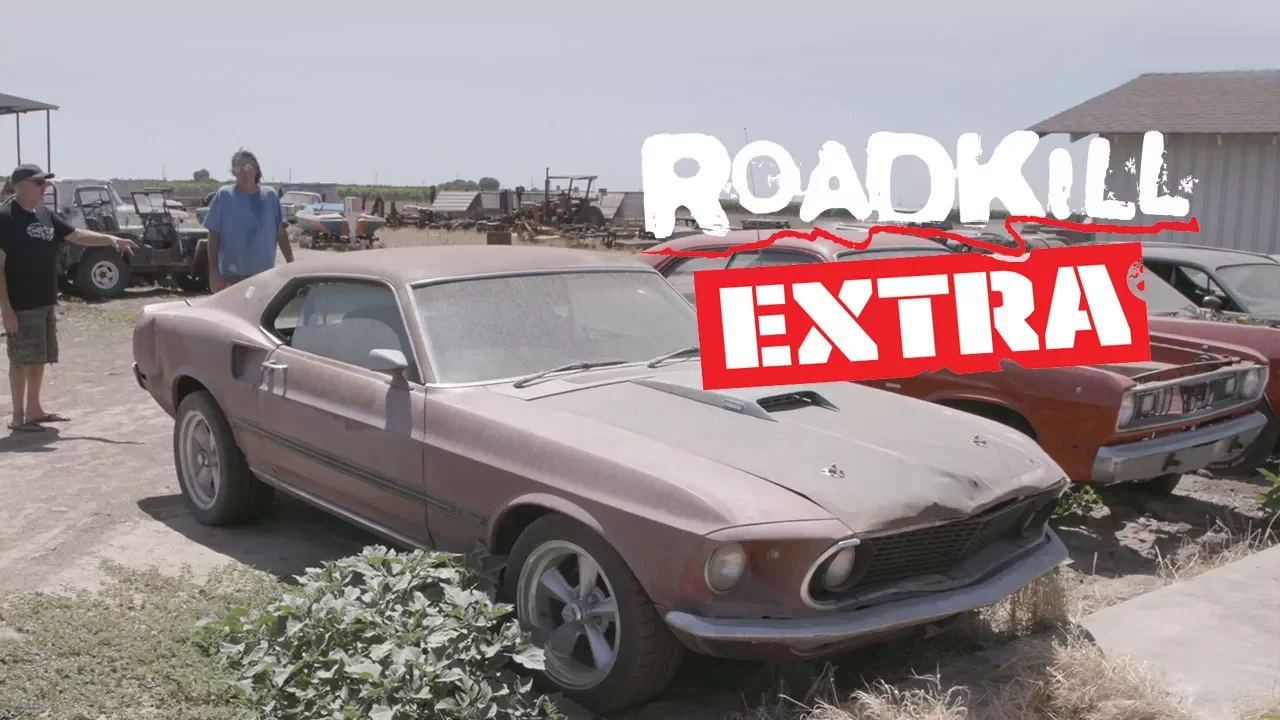 Plymouth Duster vs Ford Mustang Mach 1- Roadkill Extra