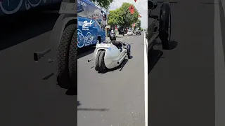 I can’t tell if this is a car or a bike… 😅 #car #bike #wheels