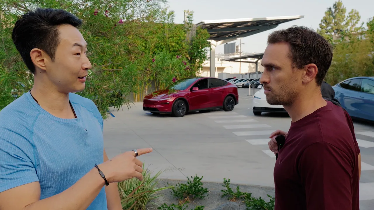 Gjeebs and EverydayChris go to The Tesla Diner - LOL