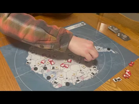 Meltwater. The game of tactical starvation in Antarctica