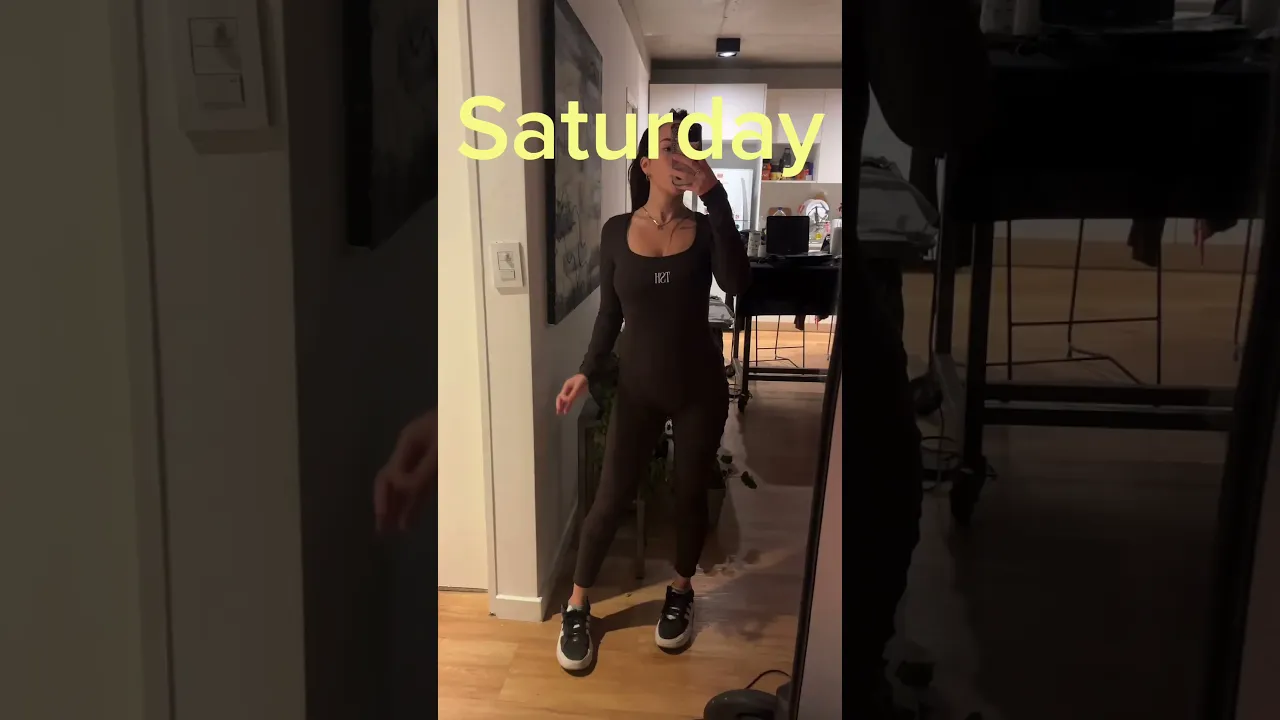 Video de Tushe Clothes