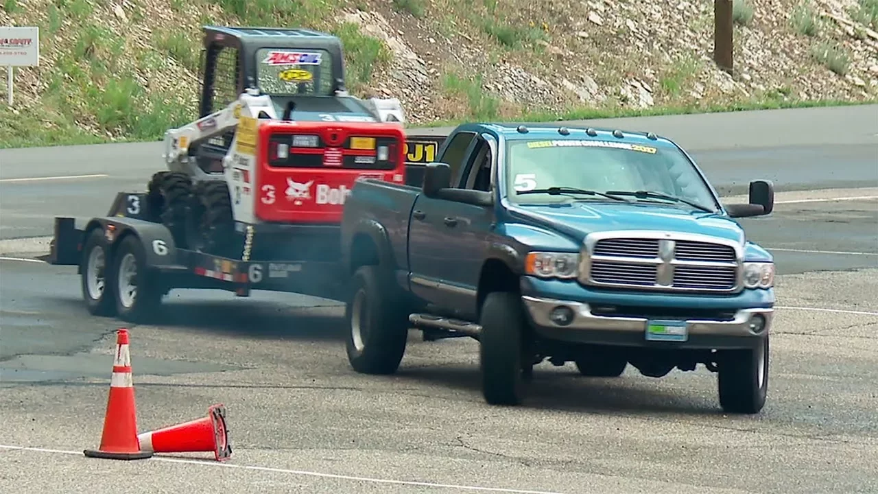 10,000-Pound Trailer-Tow Obstacle Course - Diesel Power Challenge 2017