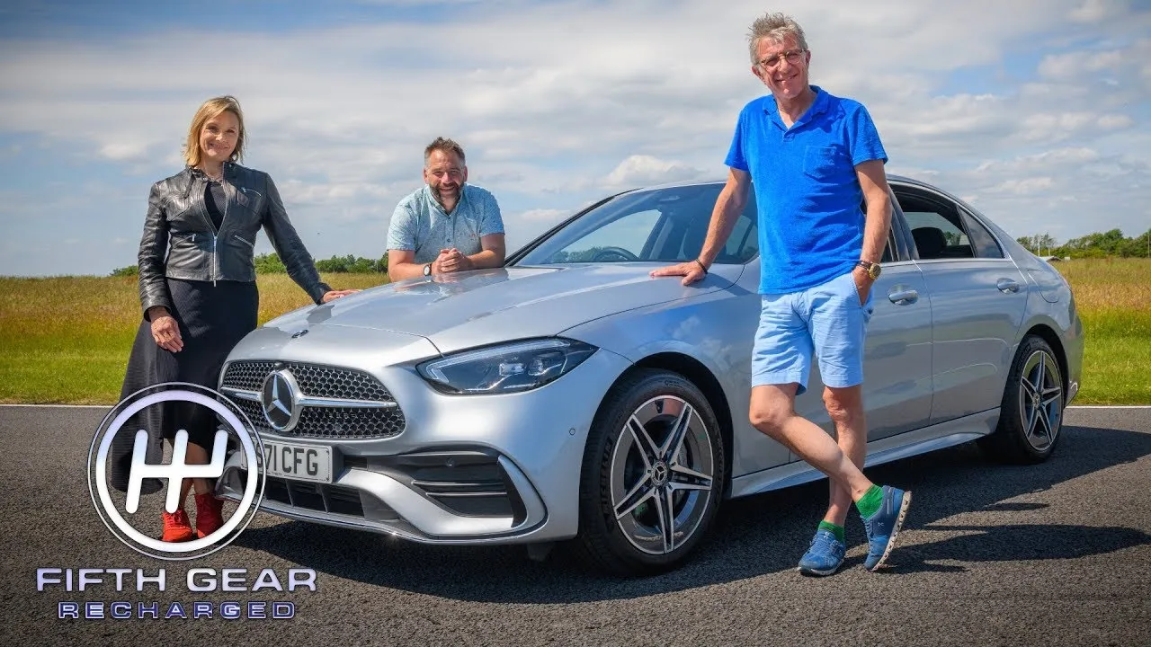 Mercedes C 300 e PHEV Team Test | Fifth Gear