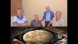 SEÑORAS MAYORES JUGANDO A...DUNE