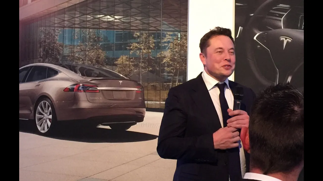 Elon Musk in Paris 2016