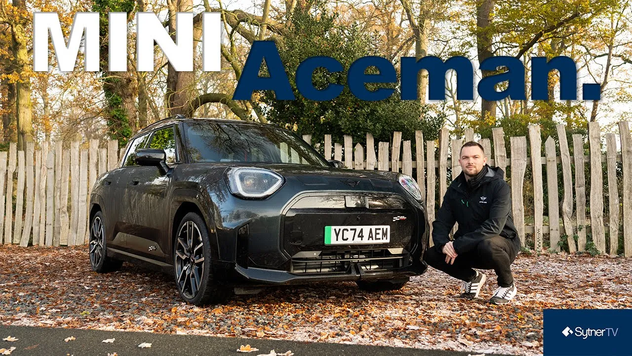 NEW 2025 MINI Aceman SE | What is it like to drive? (4K)