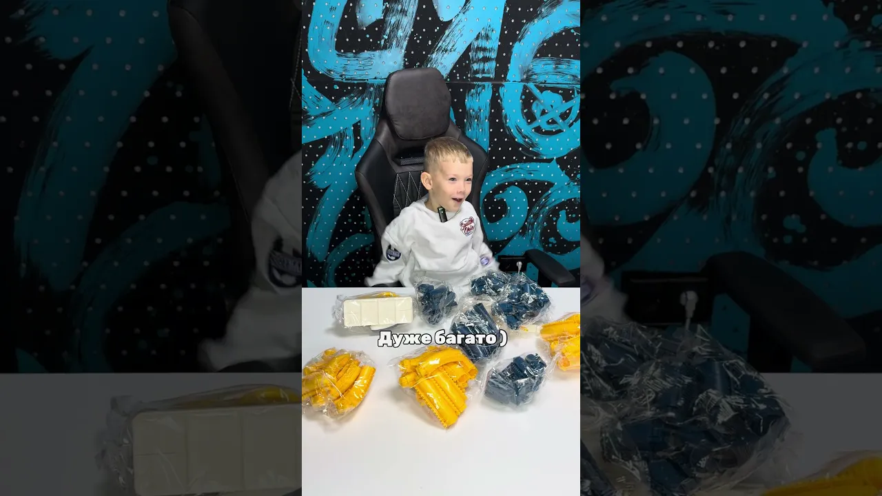 Космическая детская железная дорога с дымом, трамплингом и подъемником