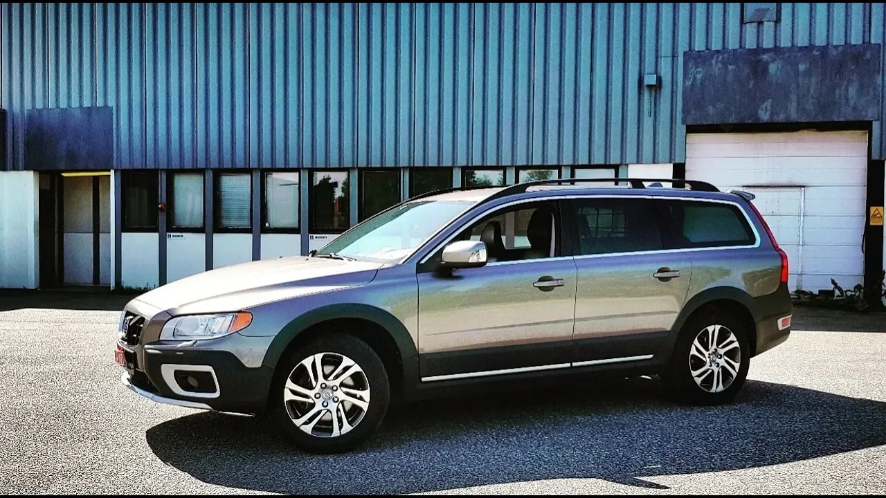 2012 Volvo XC70 D4 Summum: Exterior & Interior Tour + Test Drive!