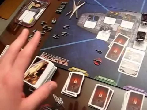 How to play Battlestar Galactica board game
