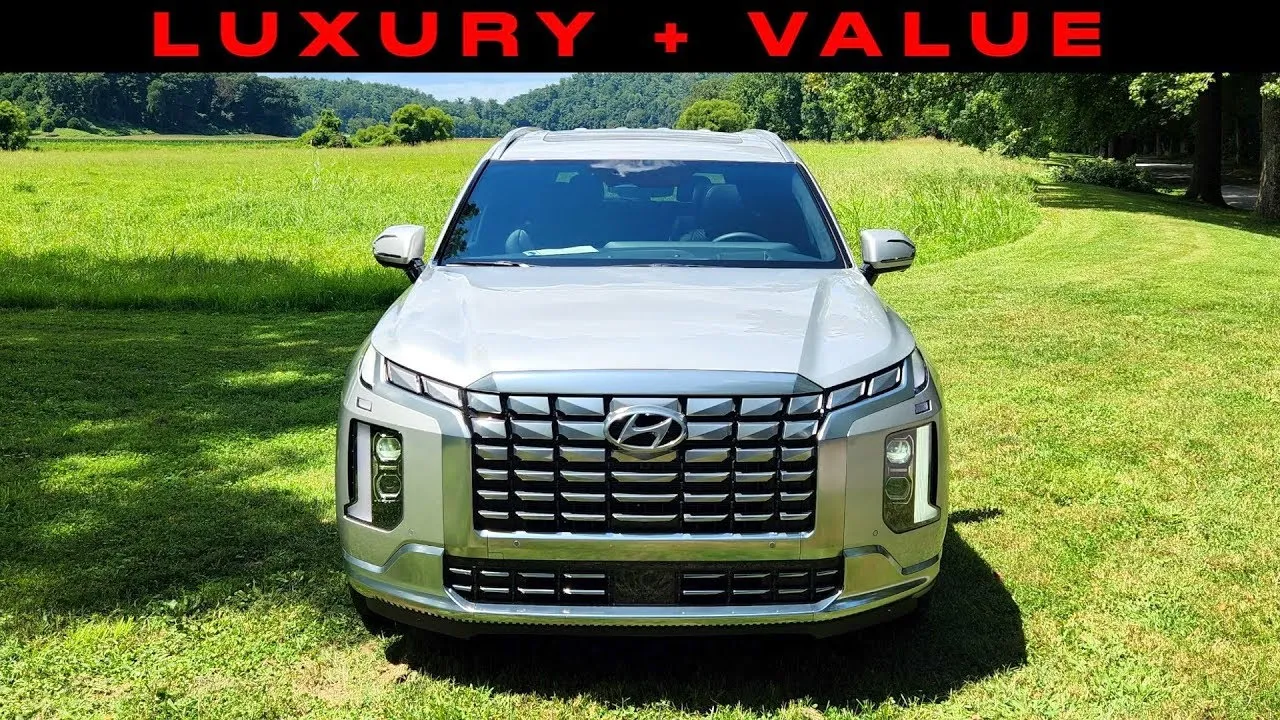 2023 Hyundai Palisade // 3-Rows of Ultimate Family Luxury!