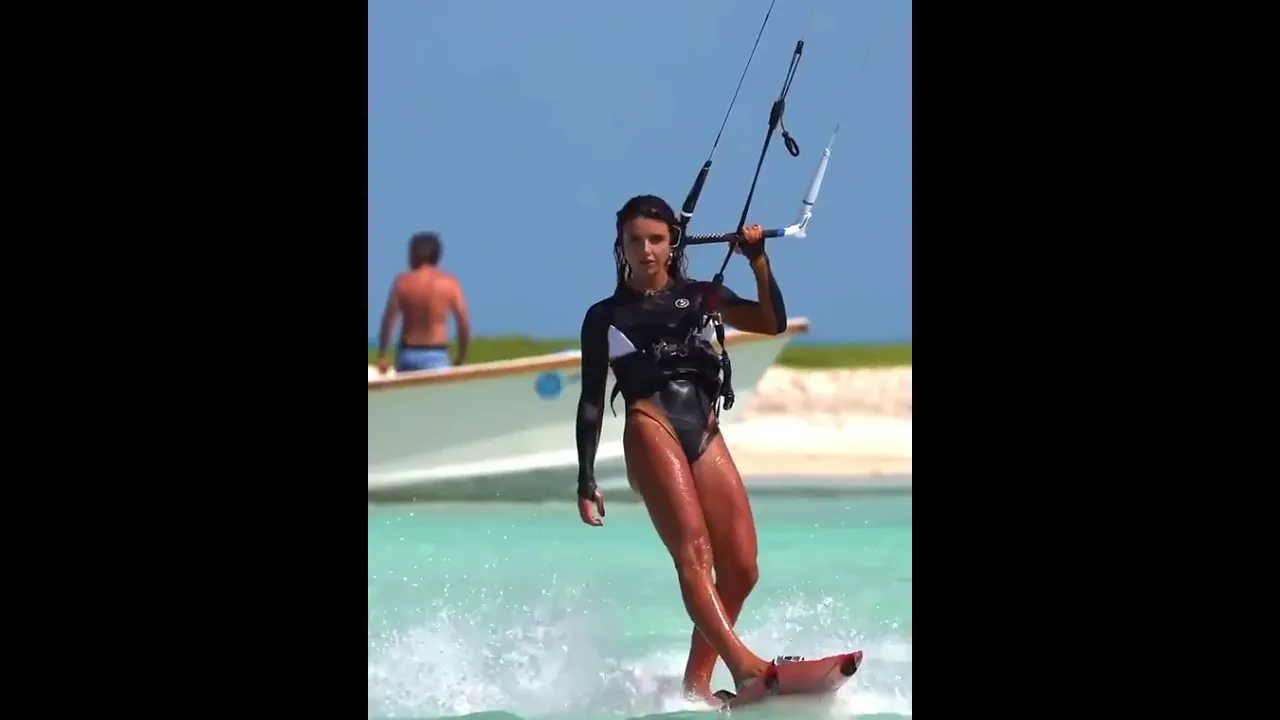 Vídeo de Nana Seadi Swim