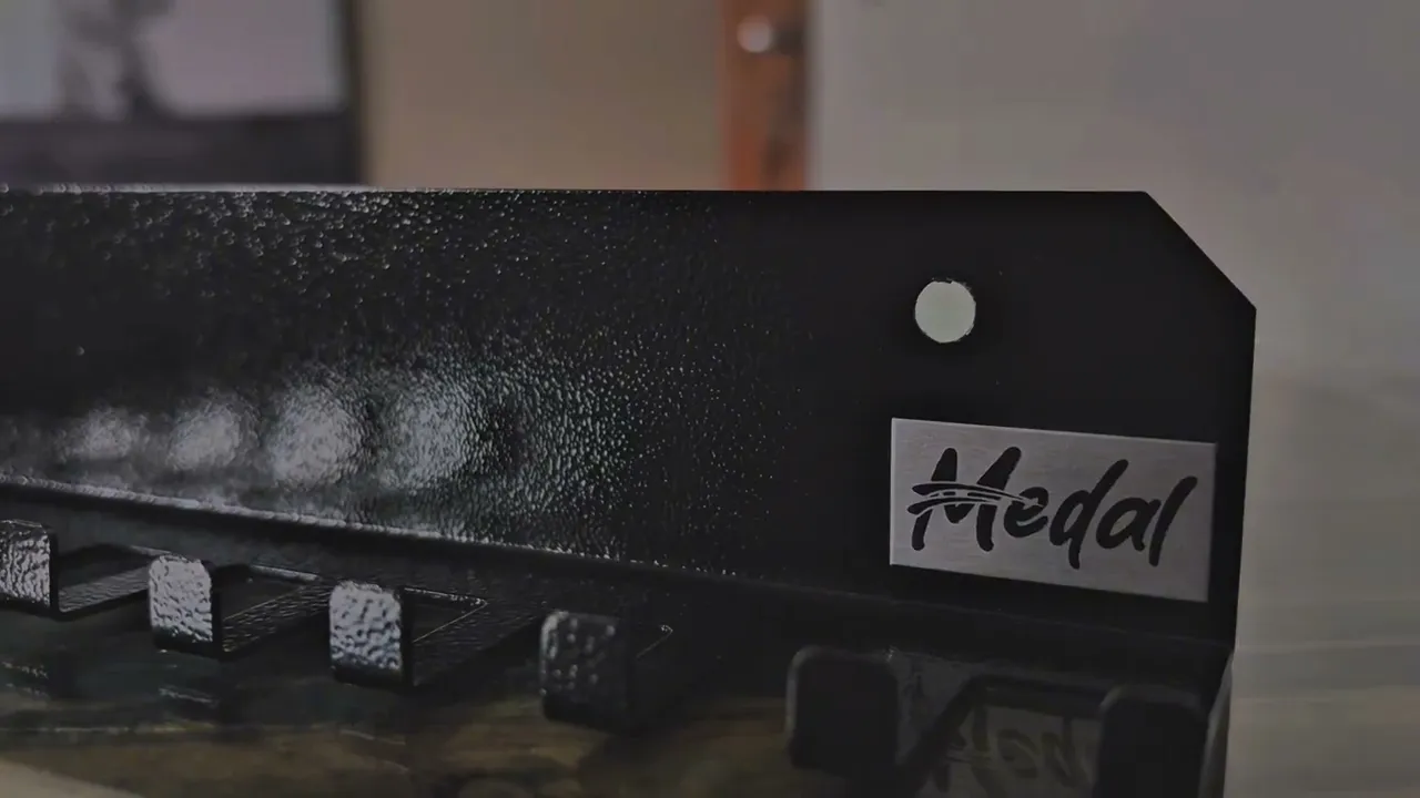 Video de Medal - Quadros de Medalha e Porta Faixas