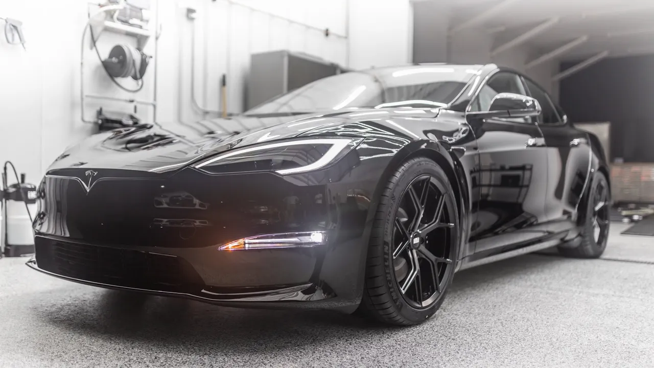 My Model S Plaid Is Done! Total Paint Transformation & Proper Martian Wheels Create A Sinister Look