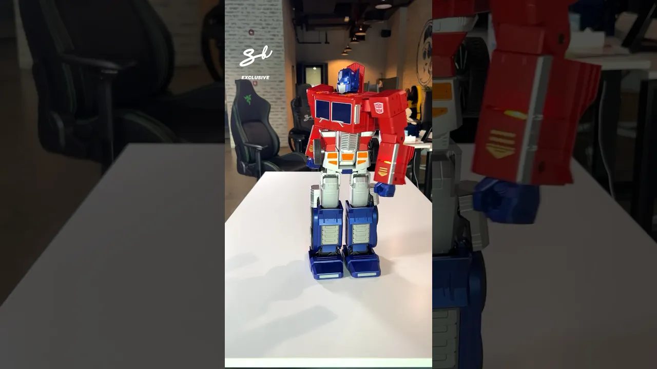 Where was this when I was a kid?! 😱🤖 #transformers #toys #cooltech